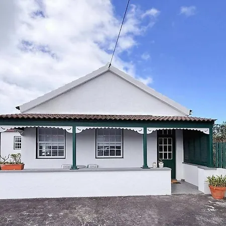 Casa Do Cacto - 2 Bedroom Madalena (Azores)